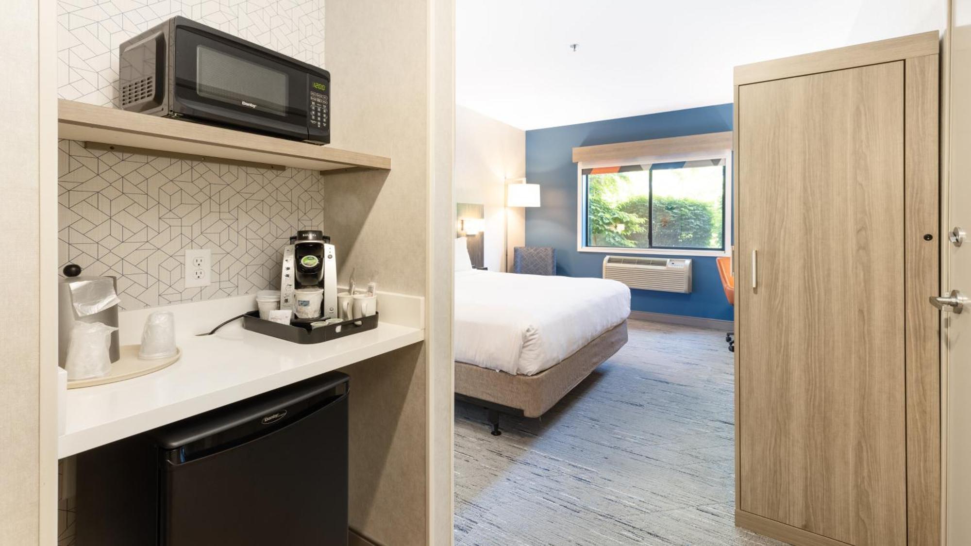 Express By Ihg Hotel