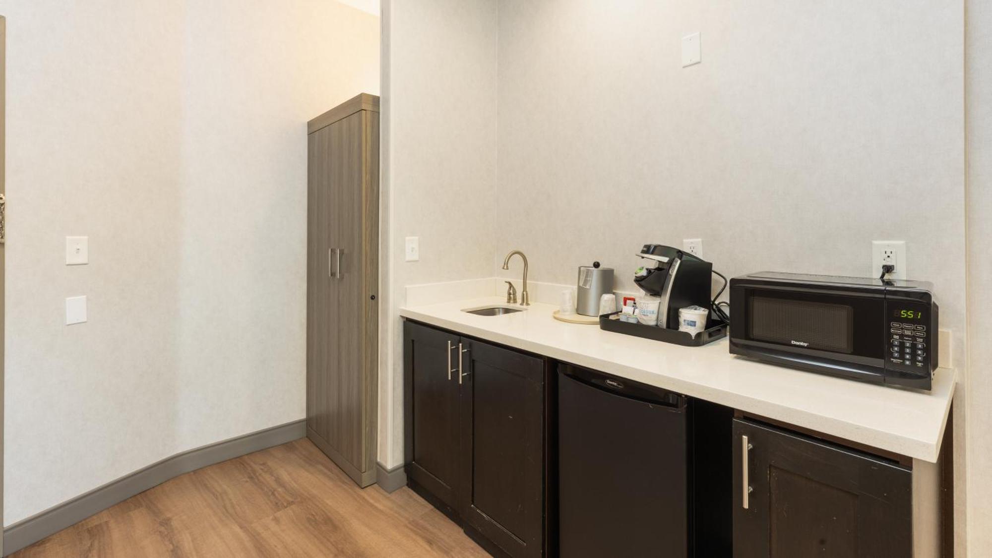 Express By Ihg 2*