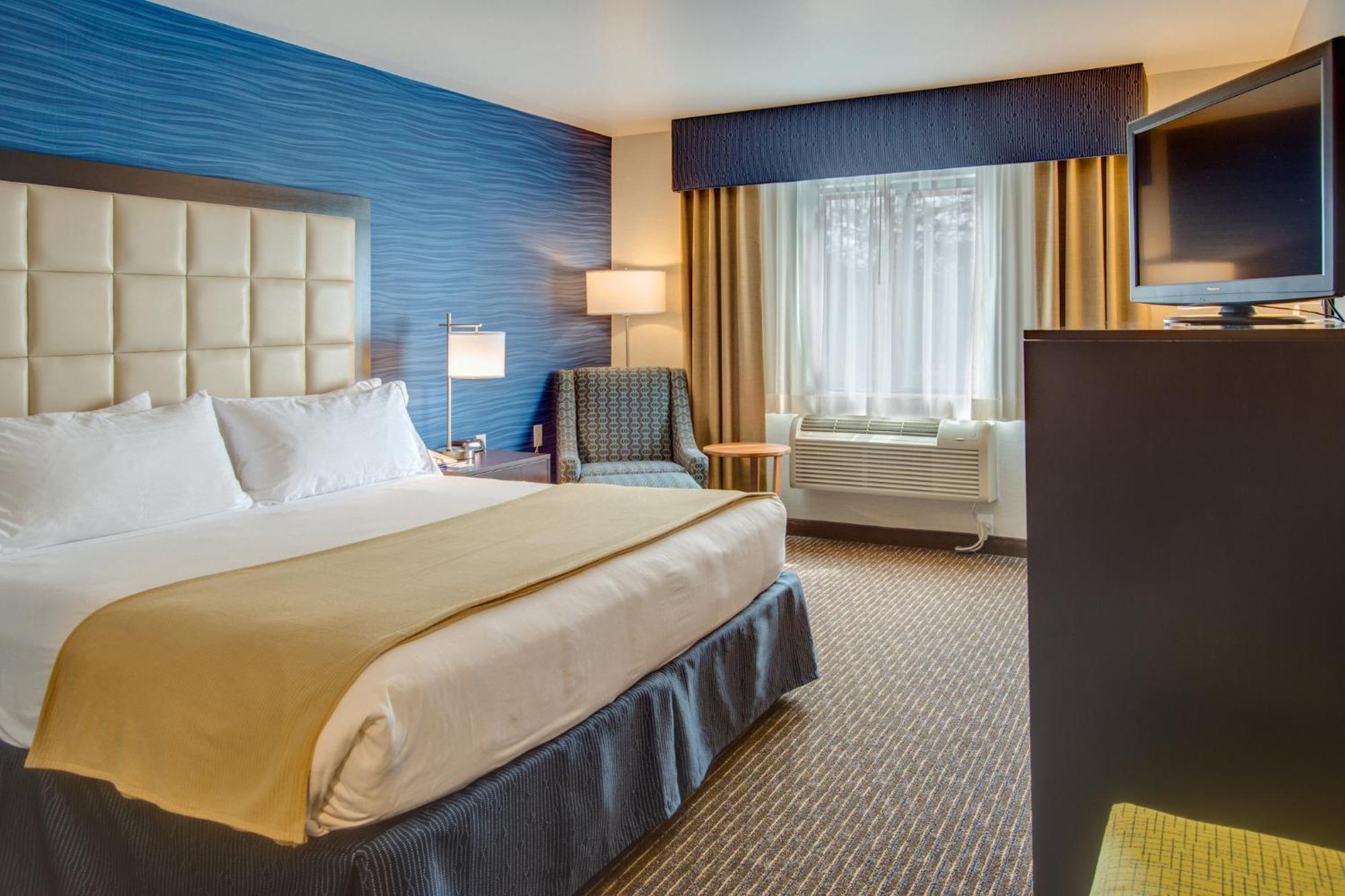 Express By Ihg Hotel 2*