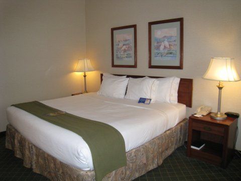 Express By Ihg Hotel