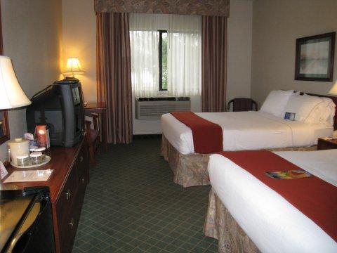 Express By Ihg Hotel 2*